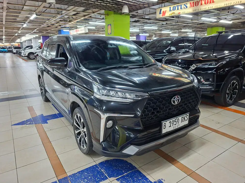 Avanza veloz Q tss At 2022 hitam
