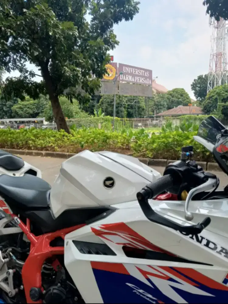 WTS CBR 250rr tahun 2018 Lengkap tinggal Gas