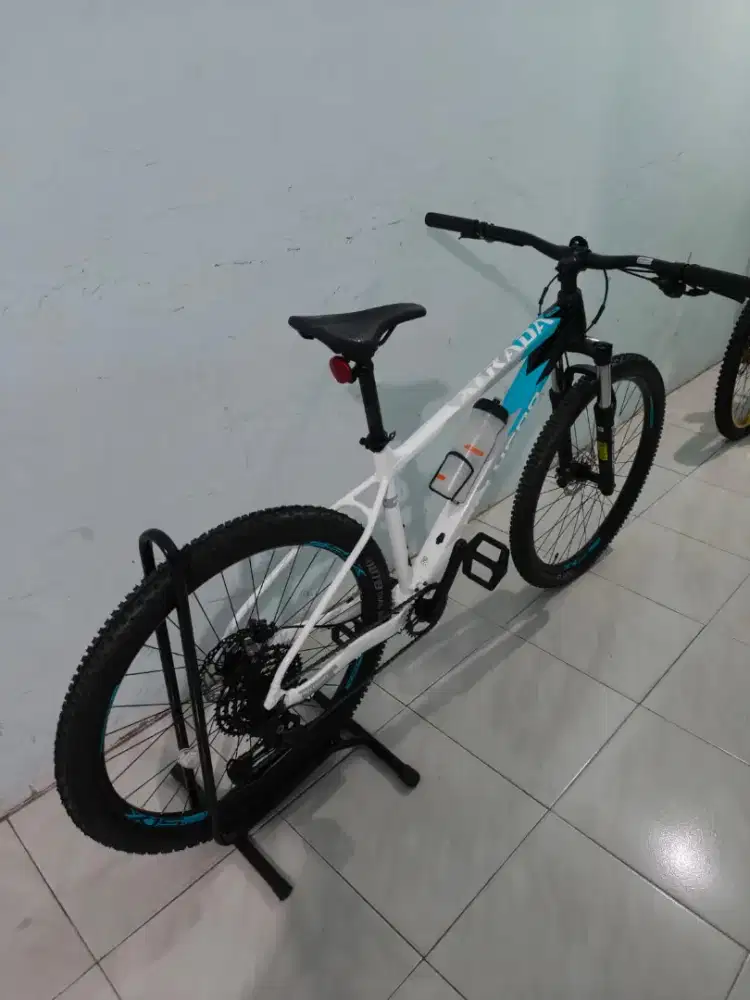 Sepeda Polygon Xtrada 5 tahun 2026 Ukuran 27.5 inci size L