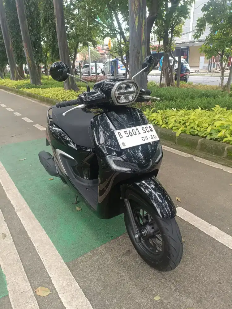 Stylo 1.5 2025 Hitam Mulus Siap Pakai Jalan