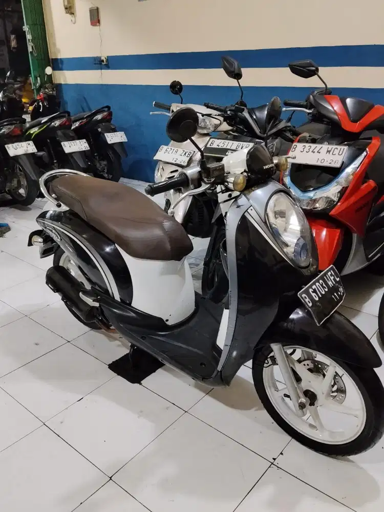 #JUAL CEPAT HONDA SCOOPY KARBU 2011
