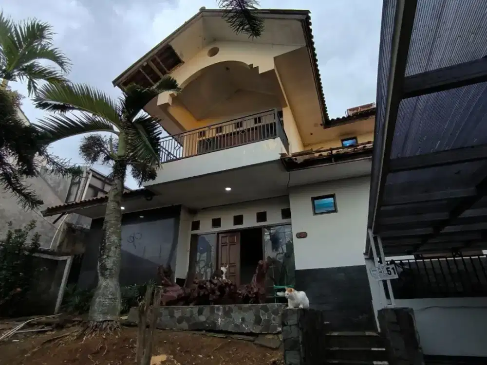 Kesempatan Langka! Rumah + Kantor View Kota Bandung di Arcamanik