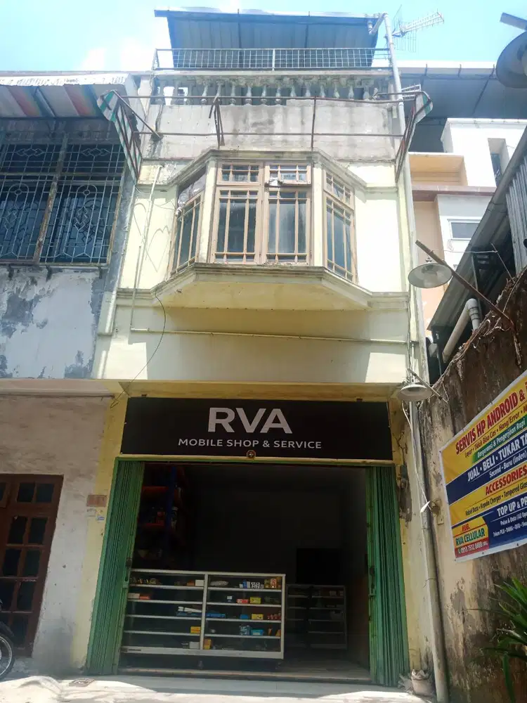 Ruko 3 Lantai Inti Kota Siap Pakai dan Nyaman Lokasi Strategis Medan