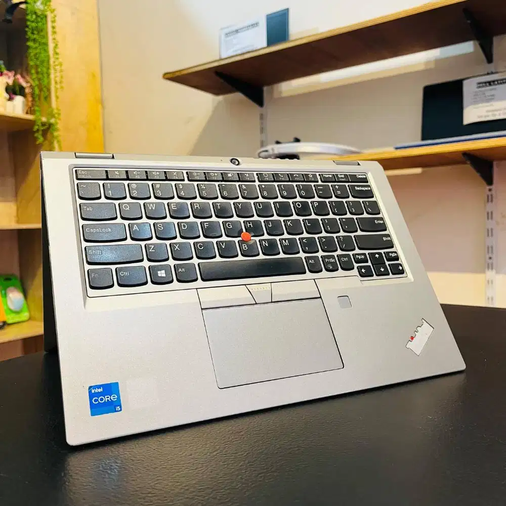 LENOVO L13 YOGA//CORE I5-1135G7//TOUCHSCREEN FLIP 360