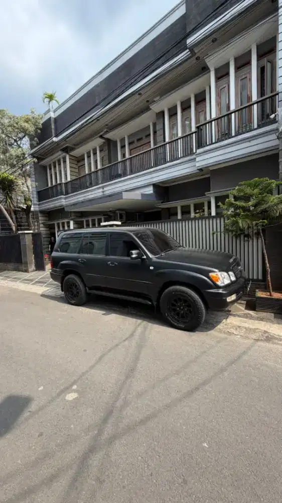 GAGAH Orang pasti Hormat! Toyota land cruiser cygnus 4.7 V8