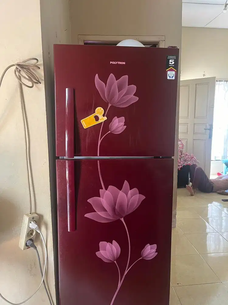Kulkas 2 pintu polytron