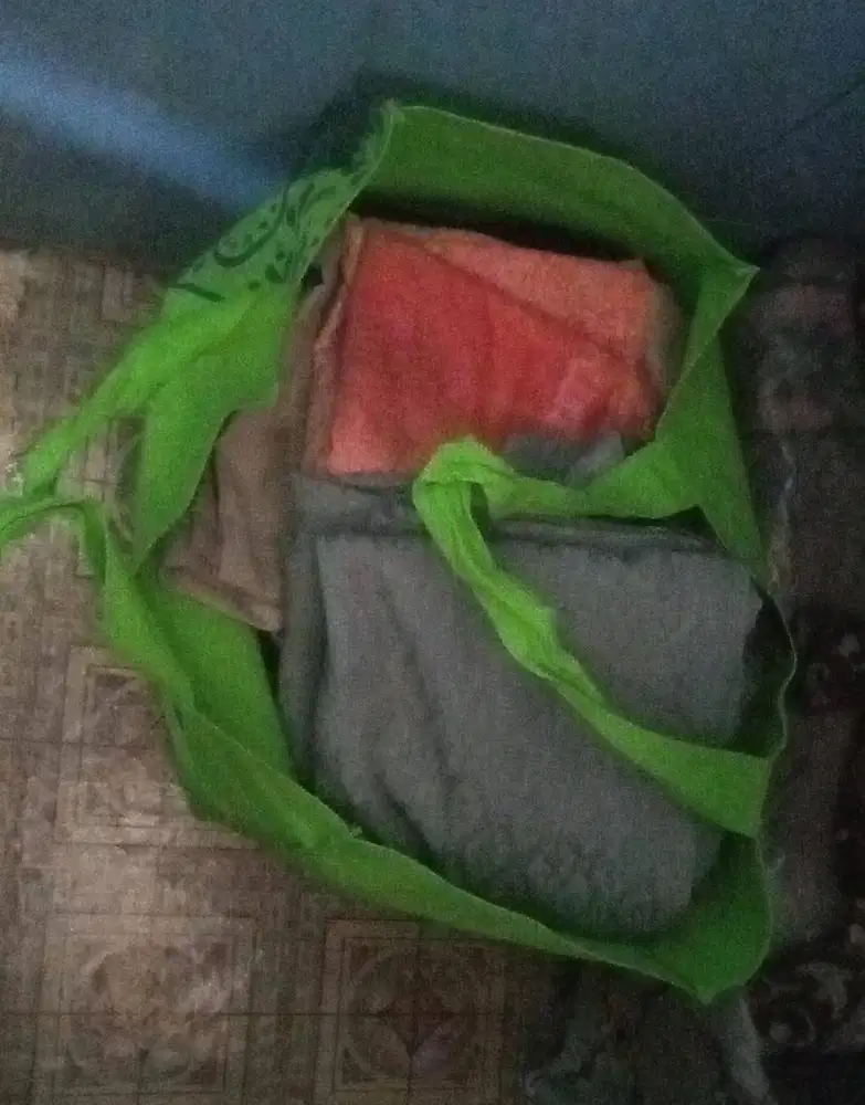 baju baju bekas pria dan wanita