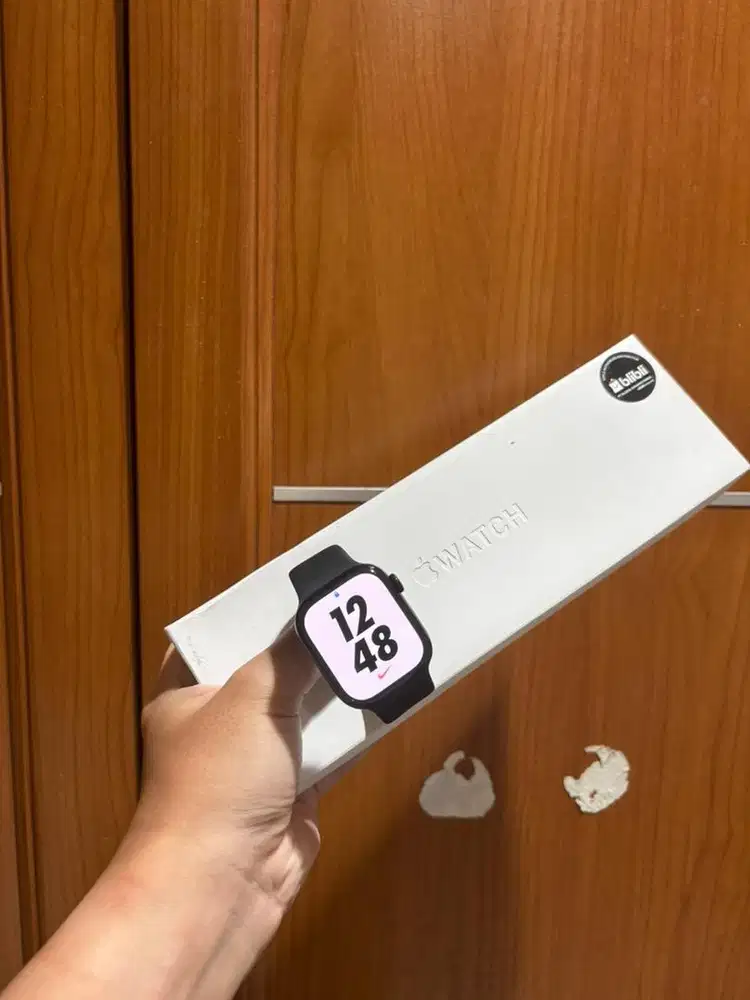 Preloved apple watch series 10 42mm jet black - garansi resmi aktif