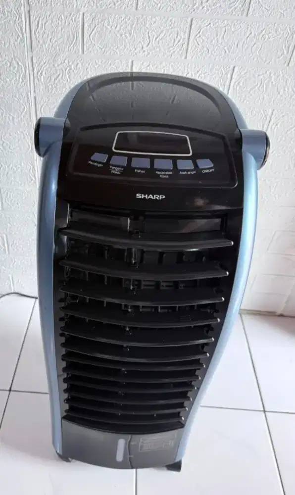 Di Jual Cepat.. air cooler sharp, like new, remote ada, ice pack 3.
