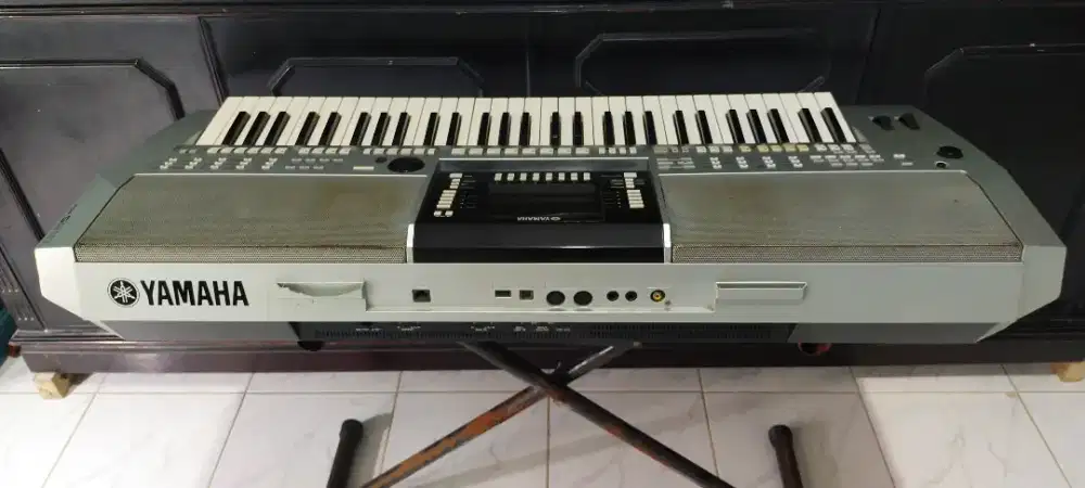 Keyboard Yamaha PSR S910 bekas
