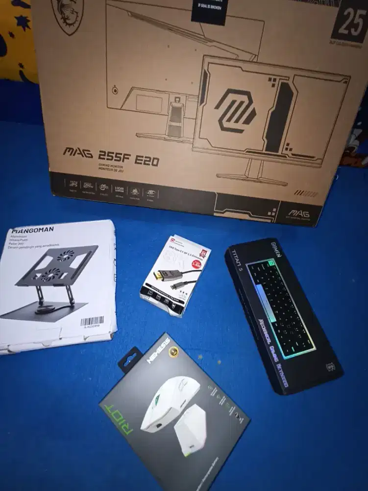 Jual Perlengkapan 1 set, Set up laptop bekas
