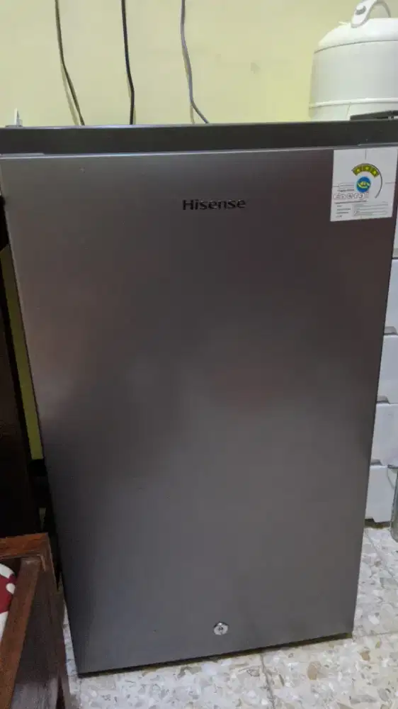 Kulkas bekas hisense 91L 1 pintu