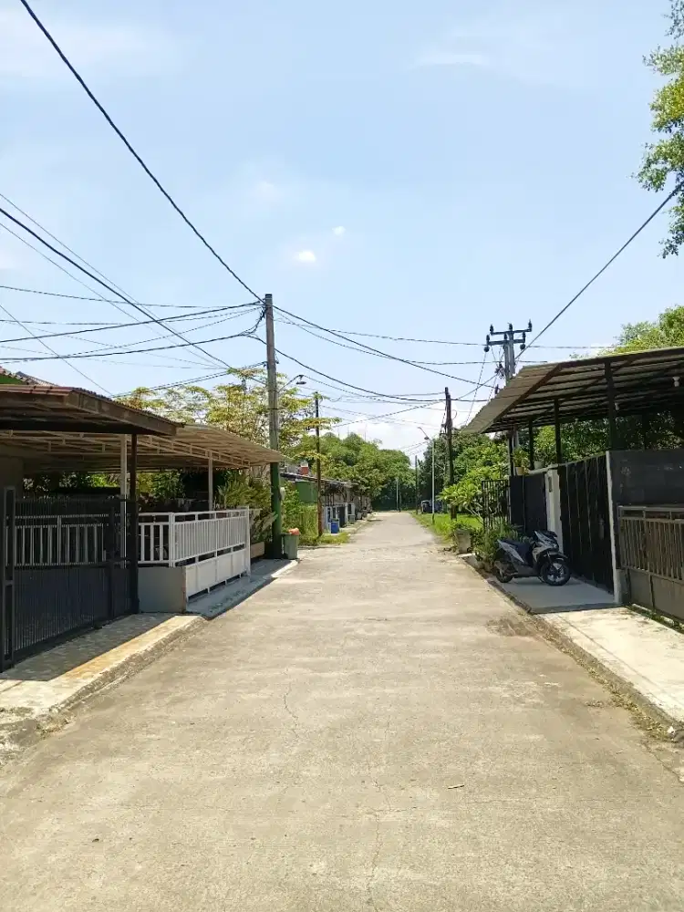 JUAL CEPAT BU  Rumah strategis belakang mall Ciplaz Parung