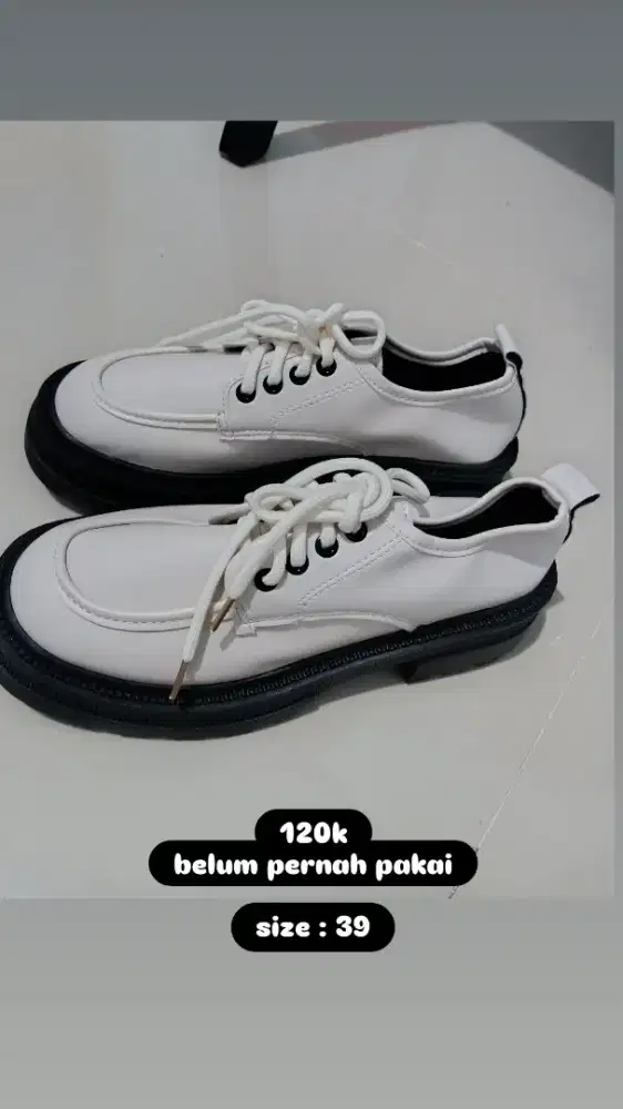 sepatu docmart wanita