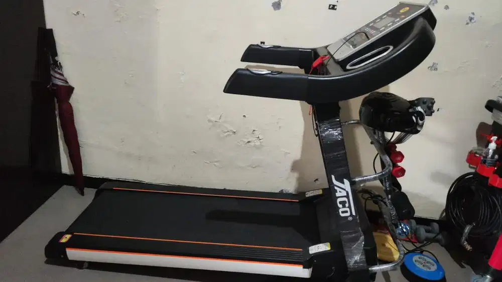 Treadmill Second Like New