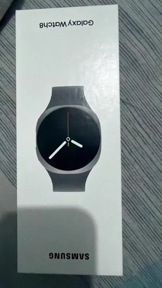 Watch 8 uk 40 warna hitam