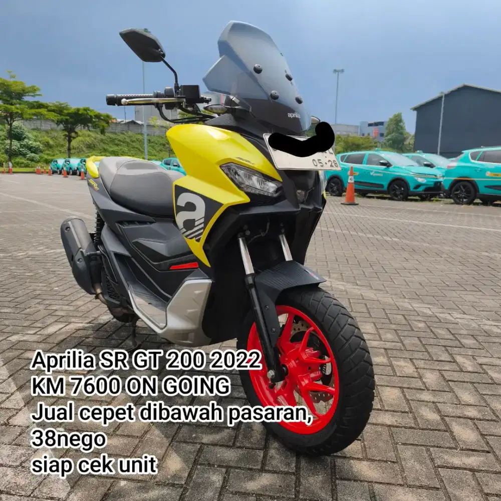 Motor Piaggio Aprilia SR GT 200 Yellow 2022 km 7600