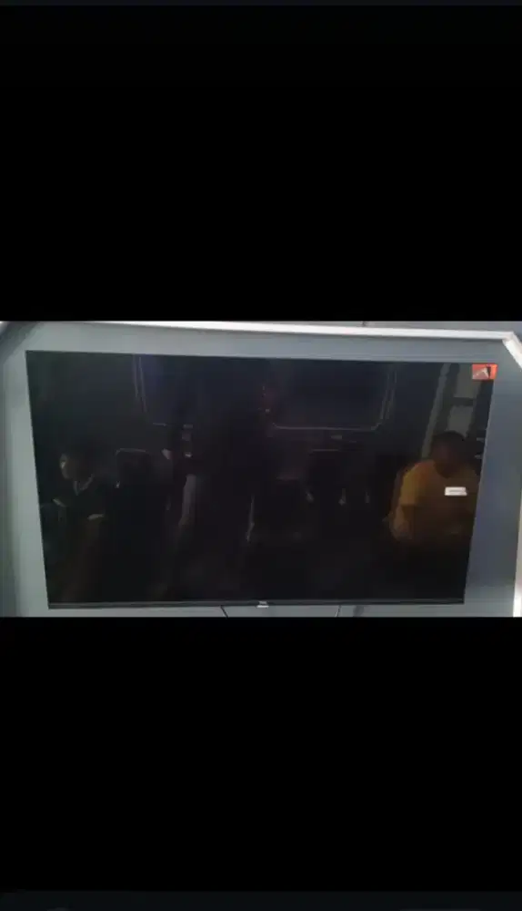 Di jual smart TV mrek TCL 43inci