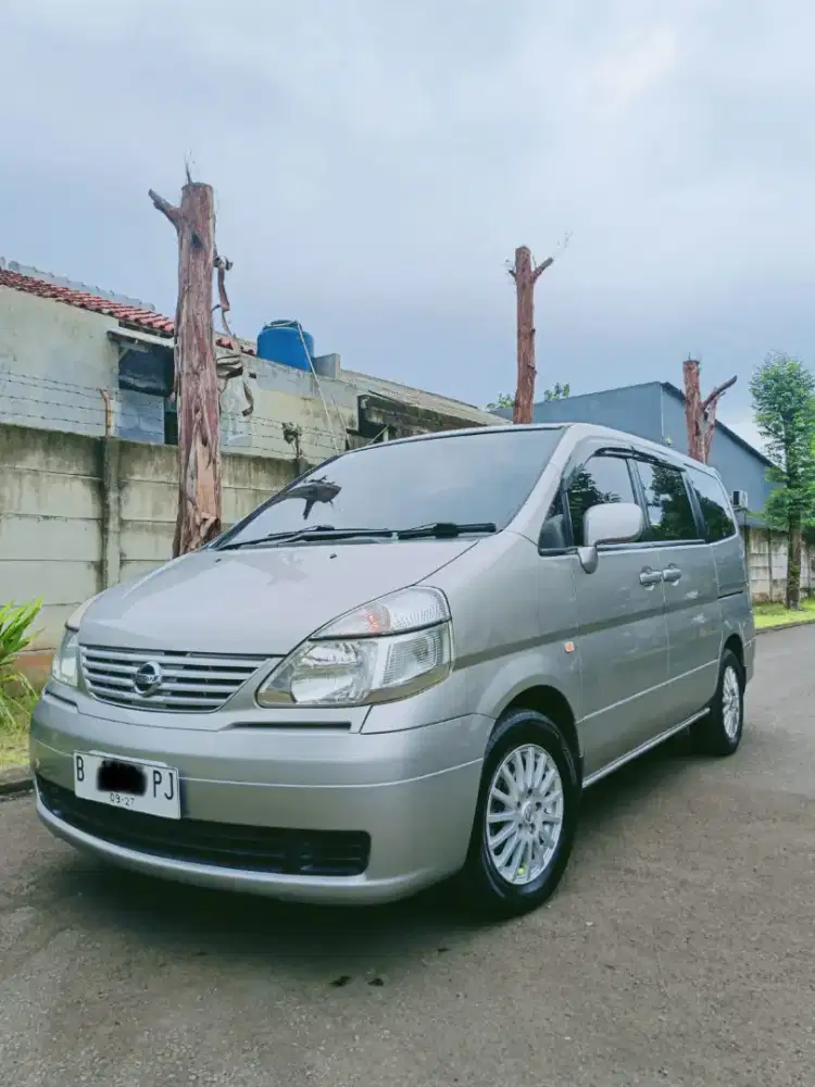 Nissan Serena 2012