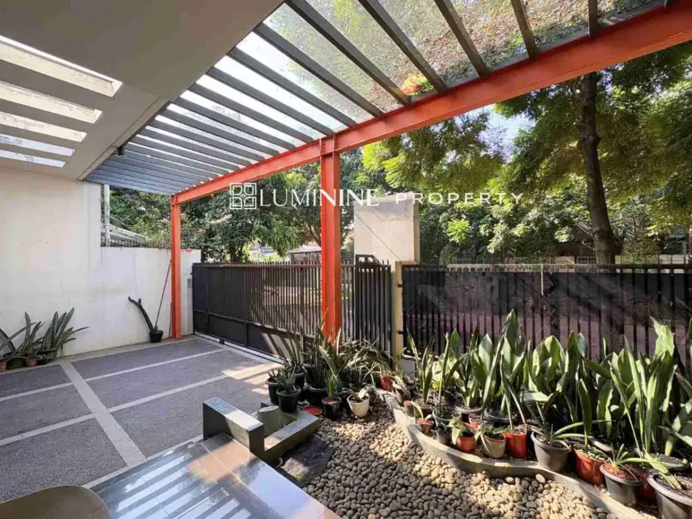 RUMAH HOOK DIJUAL DI KENCANA LOKA, BSD CITY