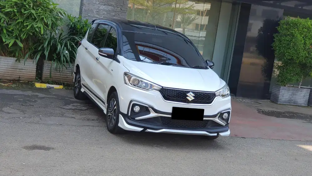 Suzuki Ertiga 1.5 Cruise Hybrid Two tone 2024