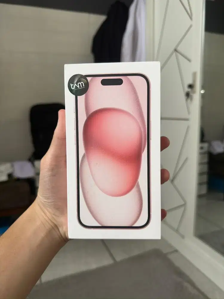iPhone 15 128gb BNIB