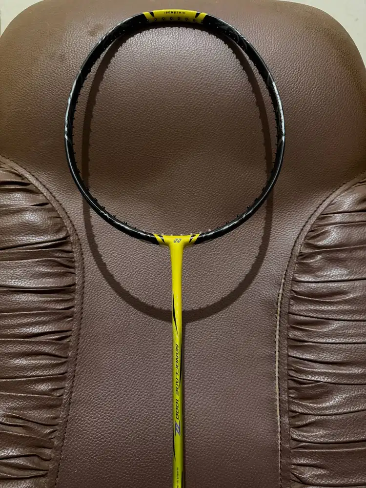 Raket Badminton Yonex Nanoflare 1000 ZZ * Victor Lining Felet