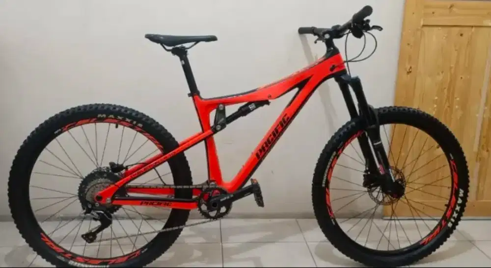 SEPEDA GUNUNG MTB PACIFIC SKELETON LX 1.0 27.5 inch FULL SUS DH CARBON