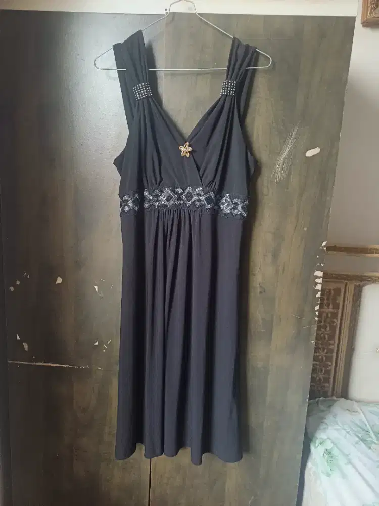 Gaun pesta, model sexi