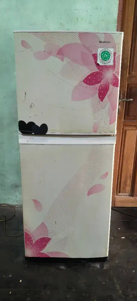 Kulkas 2 pintu sharp kirei 100% orisinil