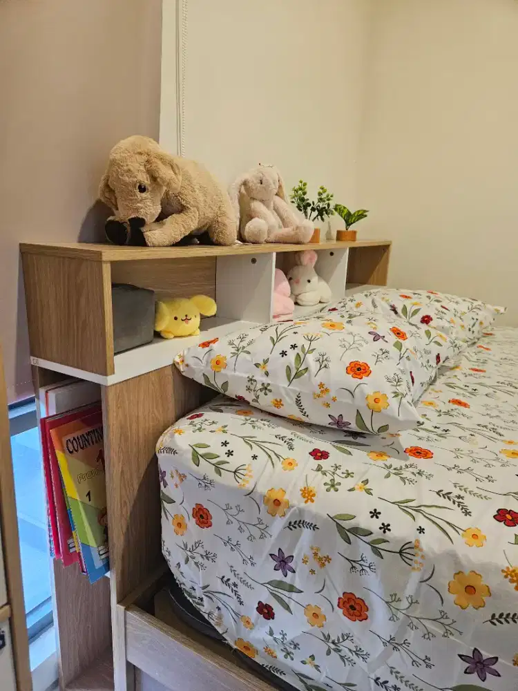 Dipan Headboard Merk Informa 160x200