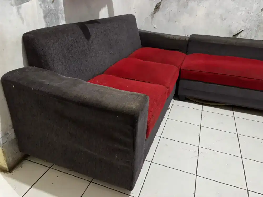 Bangku sofa letter L