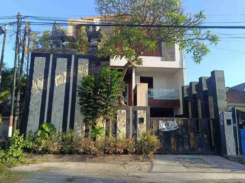 DI Jual Rumah second 2 Lantai Renon