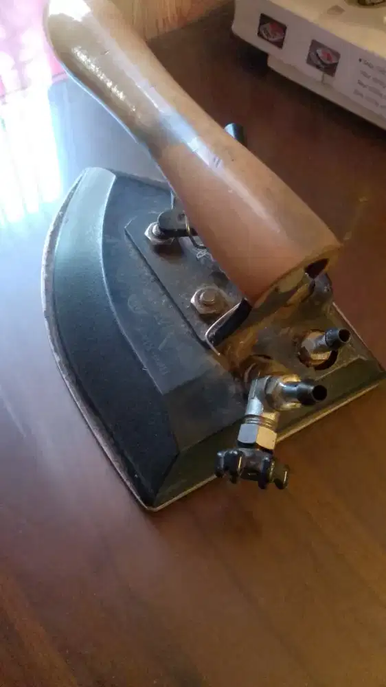 DIbutuhkan bagian SETRIKA laundry