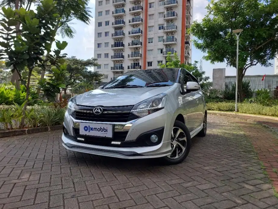 DP 5% Daihatsu Ayla 1.2 R MT Silver CUAMD