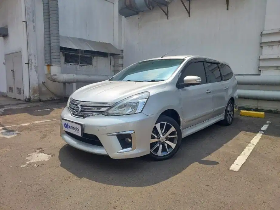 LOW DP Nissan Grand livina 1.5 XV Highway Star Bensin-MT 2016 KBL