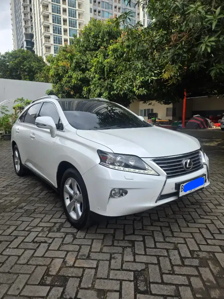 Dijual Lexus RX 270 AT 2013 LOW KM 50rban
