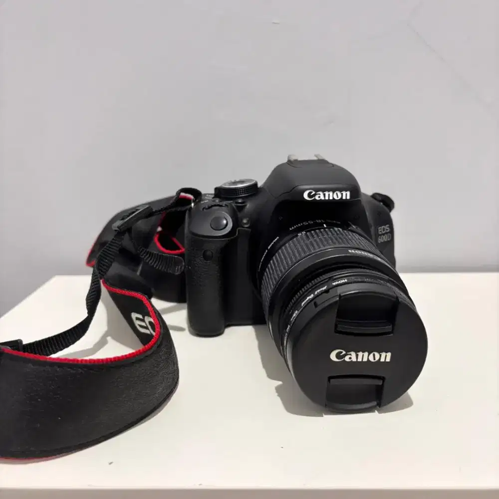 Kamera DSLR Canon 600D