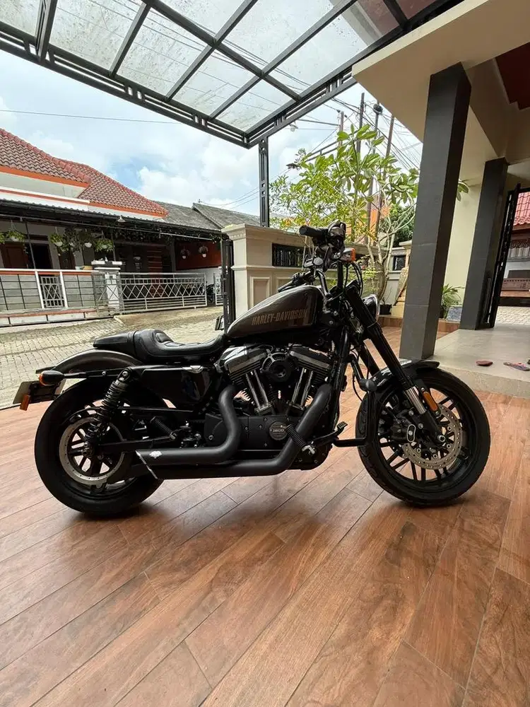 For sale Harley Davidson Roadster 1200