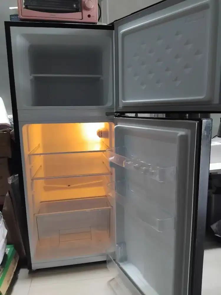 Di jual kulkas changhong