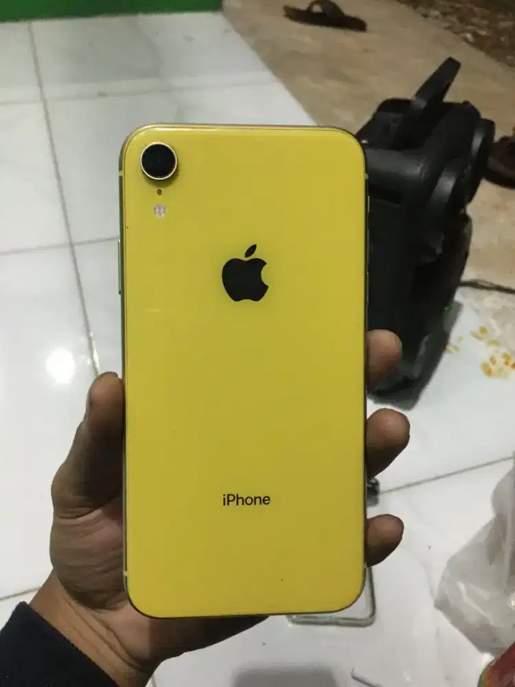 IPHONE XR YELLOW 128GB INTER