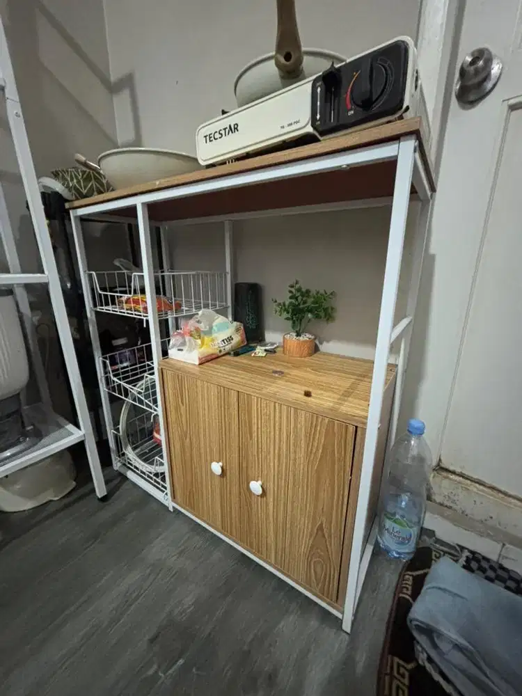Rak serbaguna untuk dapur