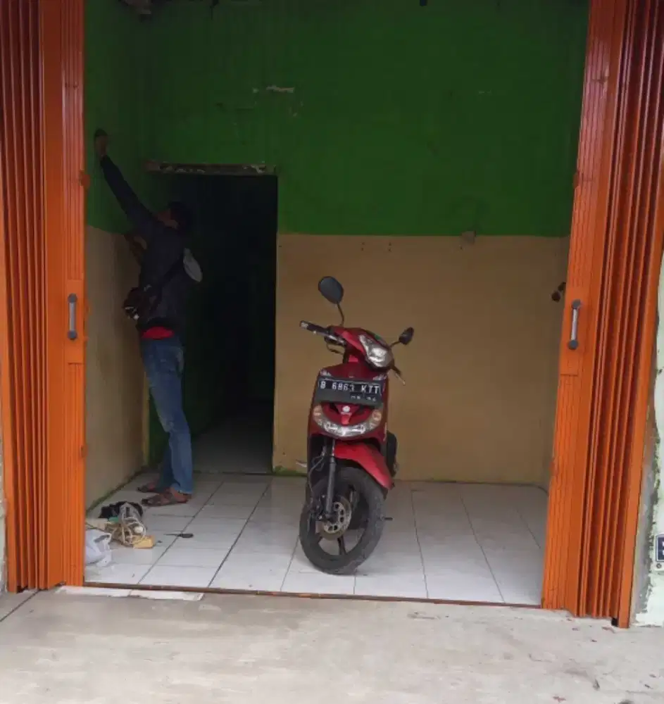 DIKONTRAKKAN KIOS UNTUK USAHA