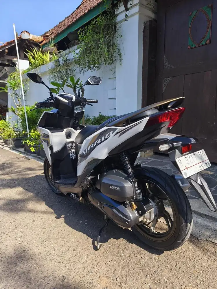 Dijual Vario 125 2023 Advance Matte White