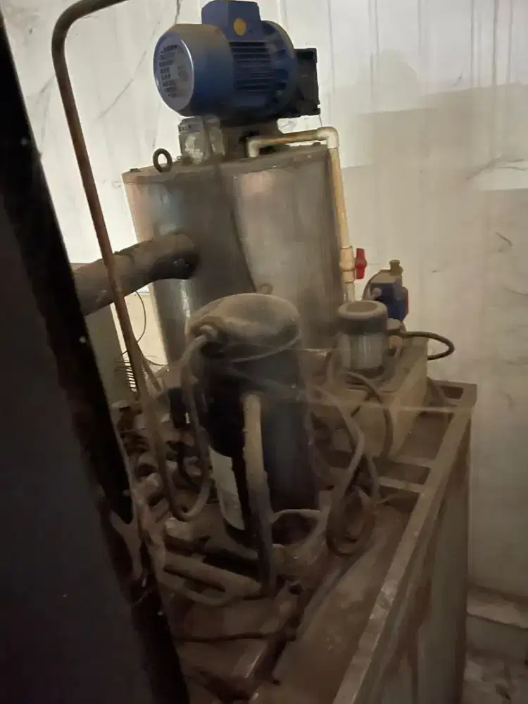 Menerima jual beli barang bekas