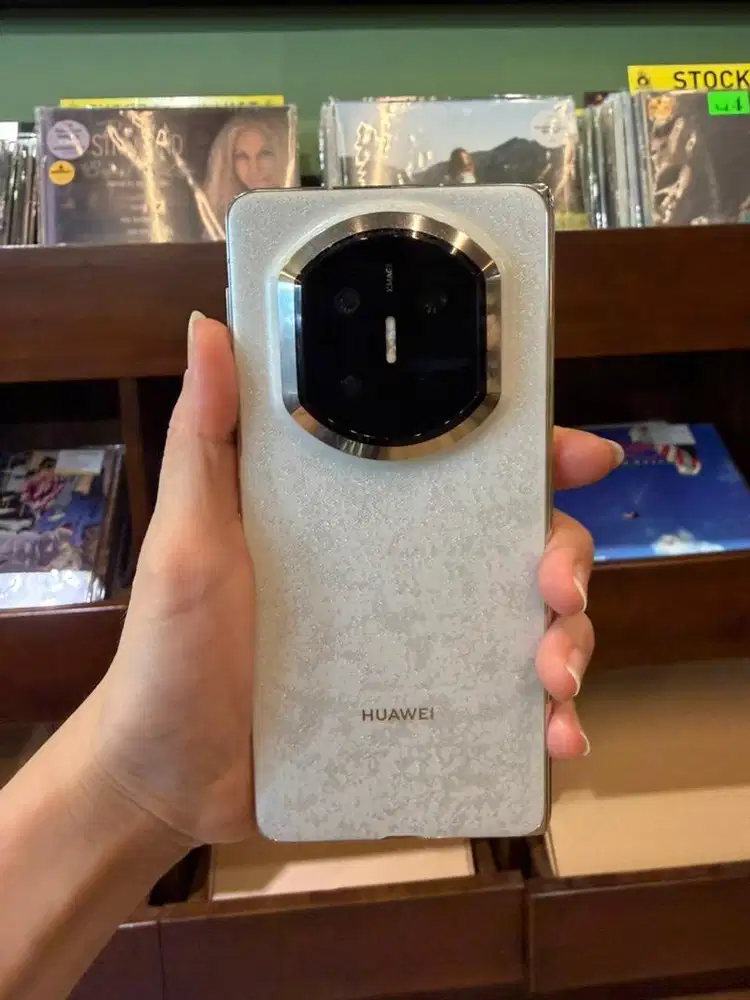 Huawei Mate X7  beli Maret 2026