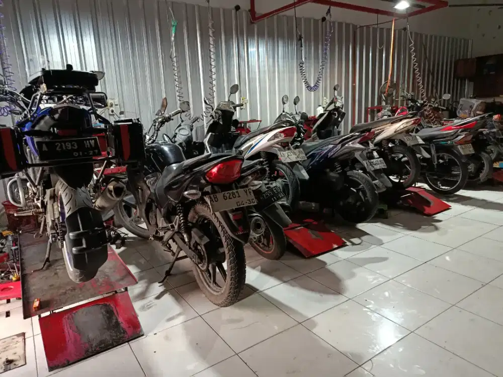 Lowongan kerja meknaik motor bengkel umum
