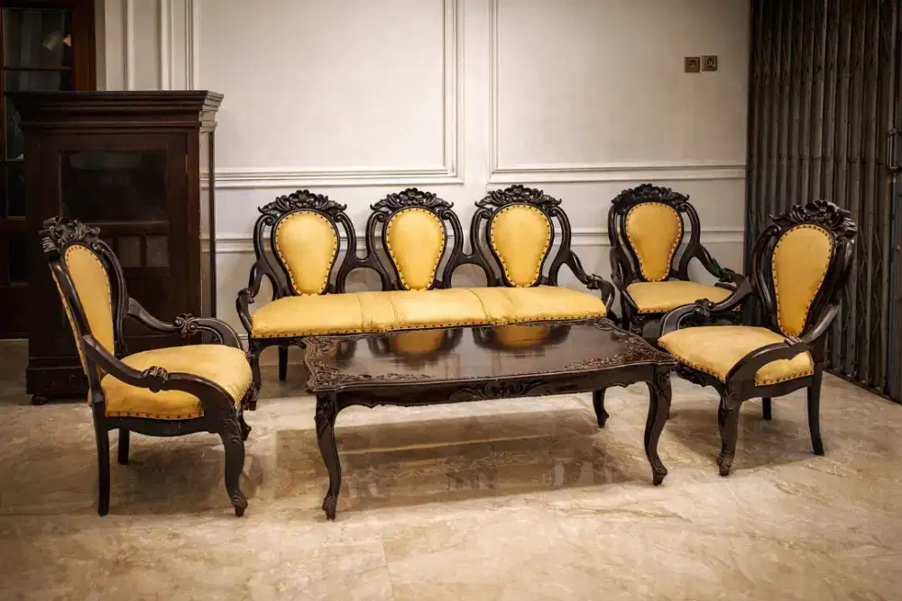 DIJUAL Kursi Tamu Kayu Jati Asli Ukiran Klasik – 1 Set Lengkap