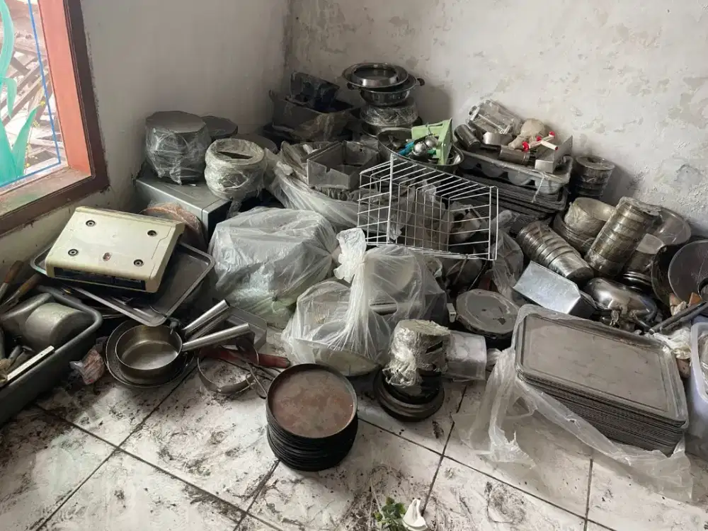 Menerima jual beli barang bekas