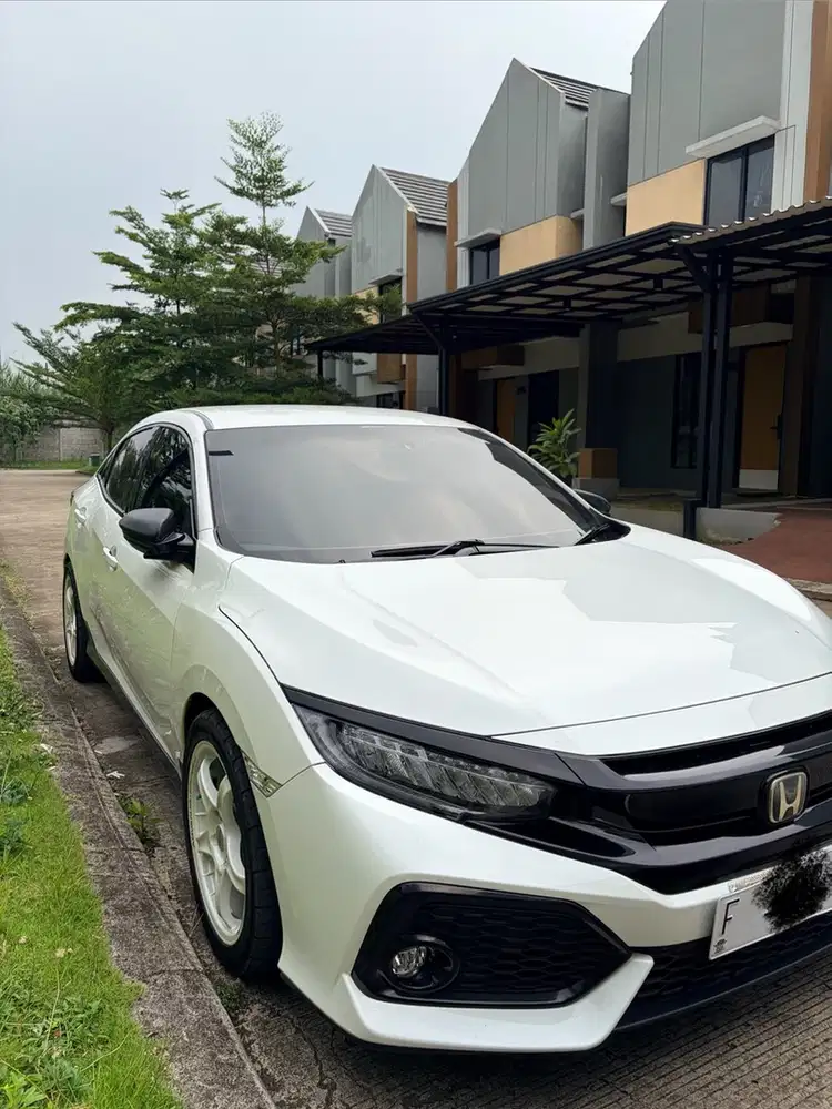 Honda Civic Hatchback 2019 Bensin